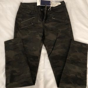 Zara Camouflage Skinny Pants